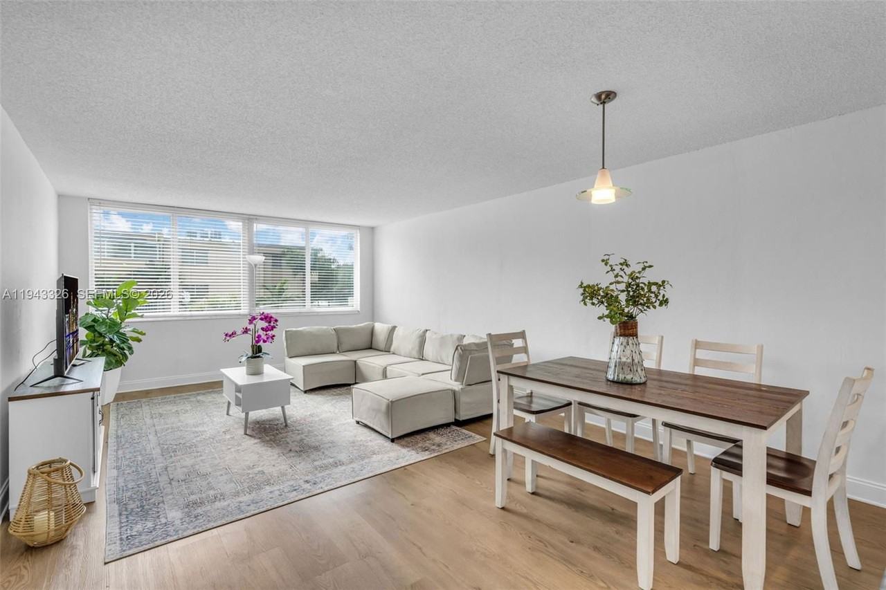 9125 Sw 77th Ave #202 - Photo 2 of 8