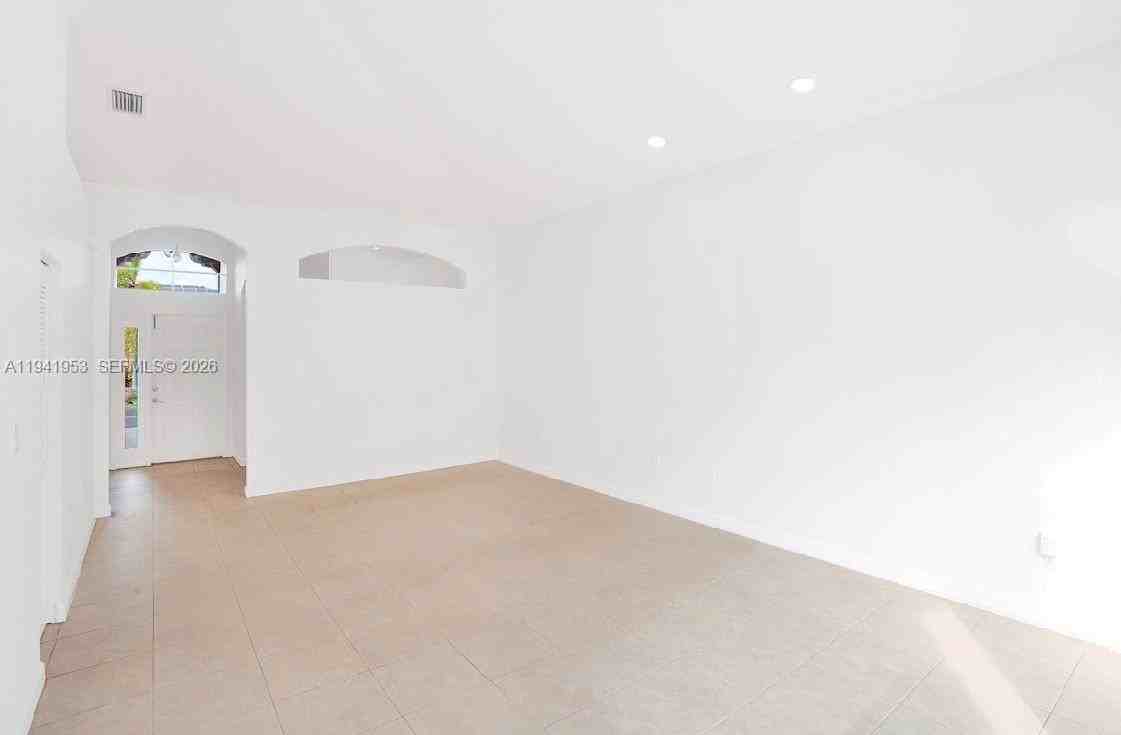 16222 Sw 102nd Ter - Photo 2 of 8