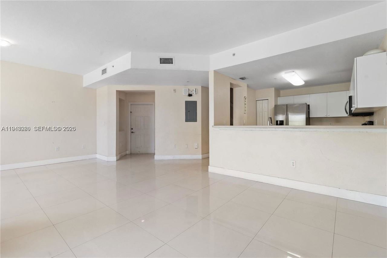 11102 Nw 83rd St #222 - Photo 3 of 8