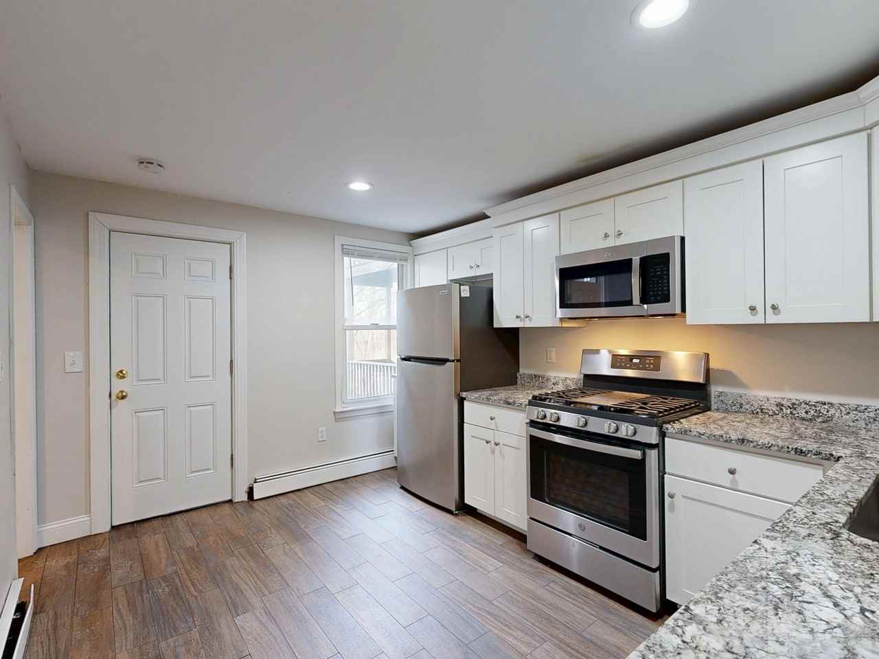 206 206 Princeton Street206 Princeton Street - 2 #2 - Photo 2 of 21