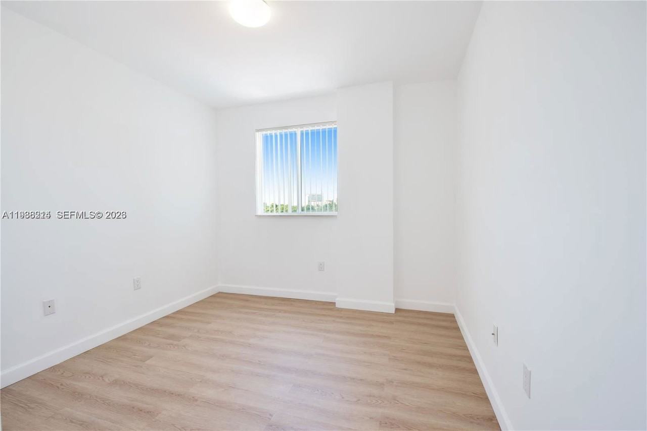 2280 Sw 32nd Ave #315 - Photo 7 of 8