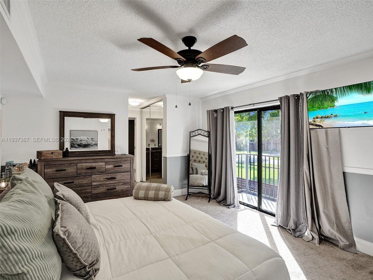 11861 Sw 9th Mnr #11861 - Photo 4 of 26