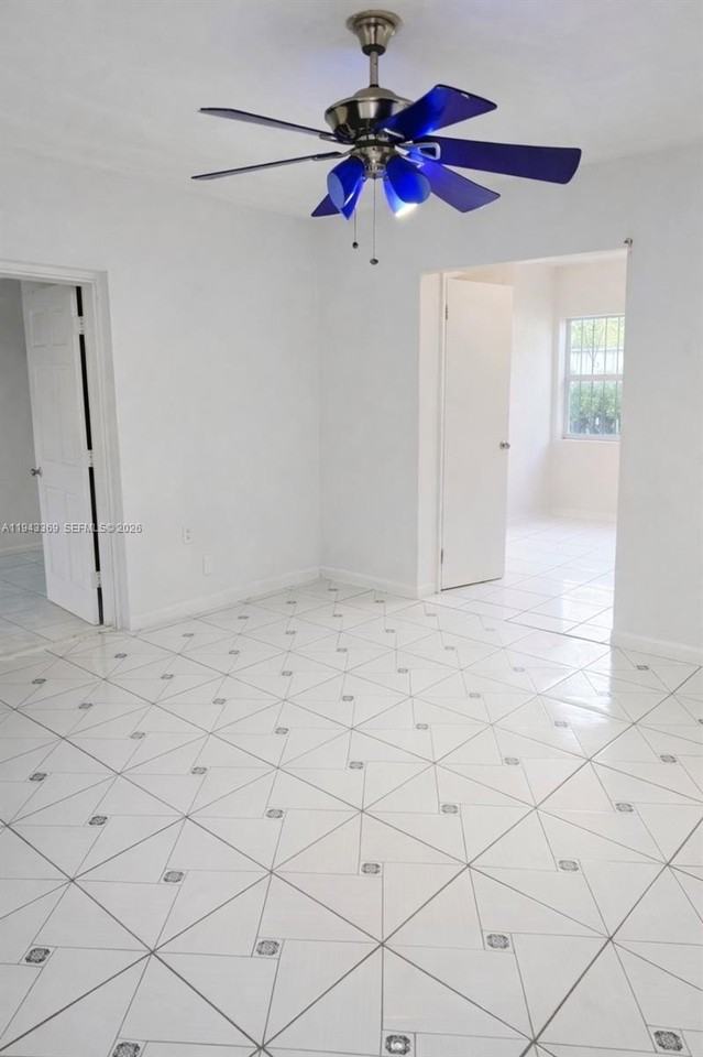 2325 Nw 89th St #0 - Photo 6 of 10