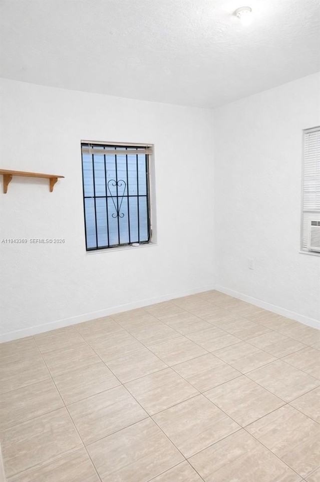 2325 Nw 89th St #0 - Photo 7 of 10