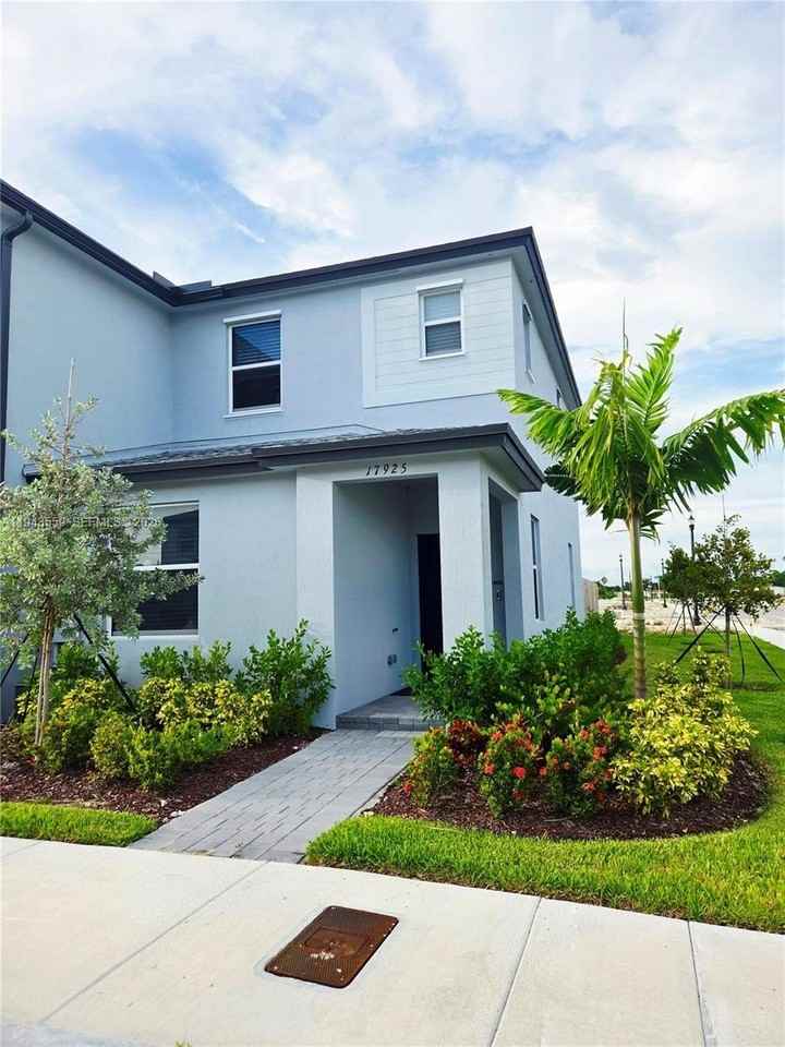 17925 Sw 358th St - Photo 2 of 25