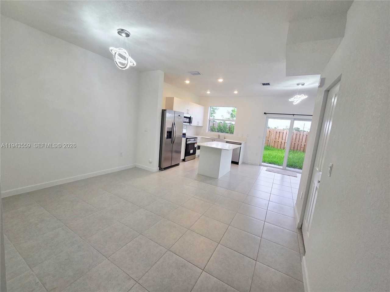 17925 Sw 358th St - Photo 3 of 25