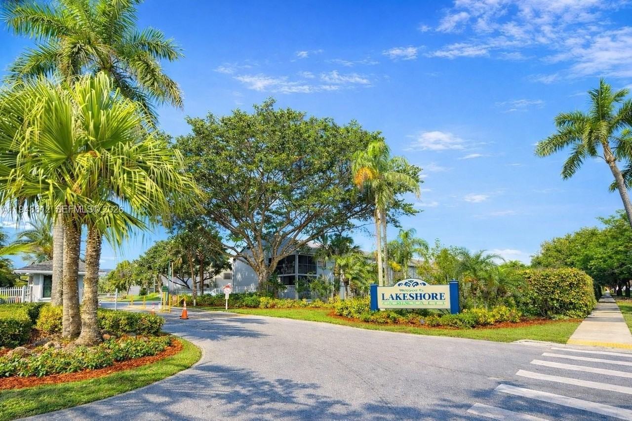 905 N Franklin Ave #905J