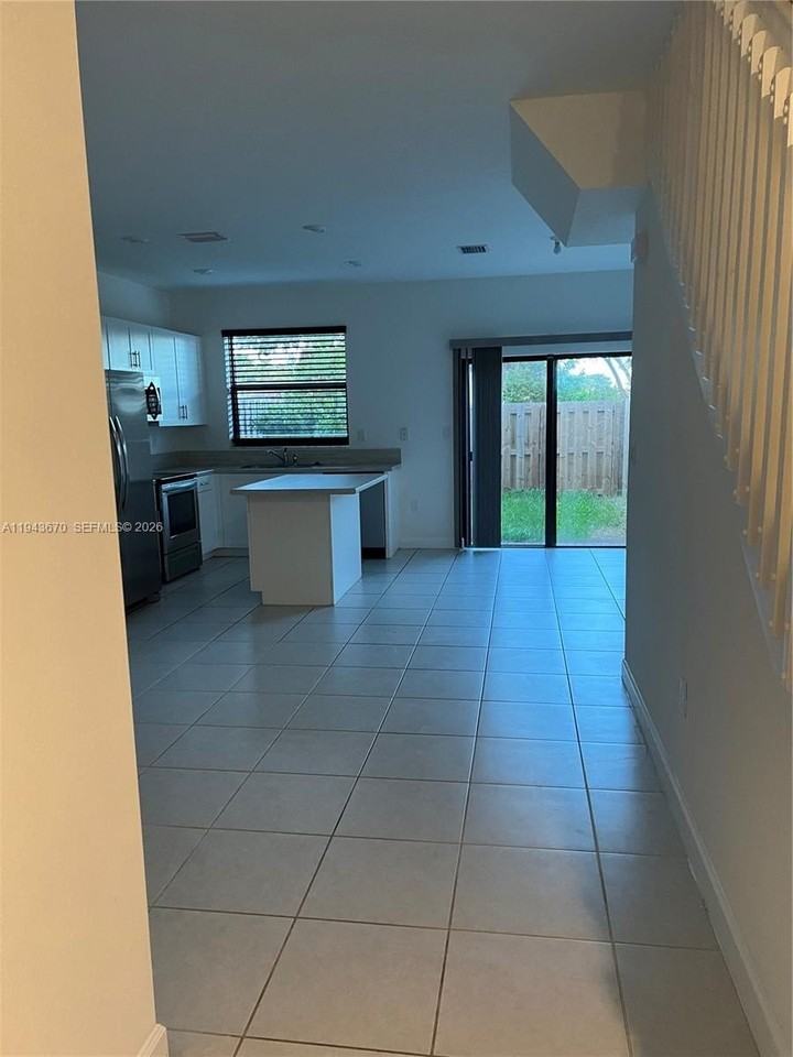 20631 Ne 7th Pl #0 - Photo 2 of 25