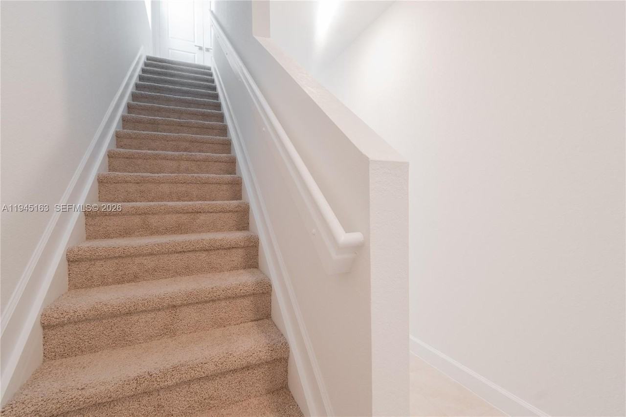 1166 Sw 6th Ave #1166 - Photo 7 of 26