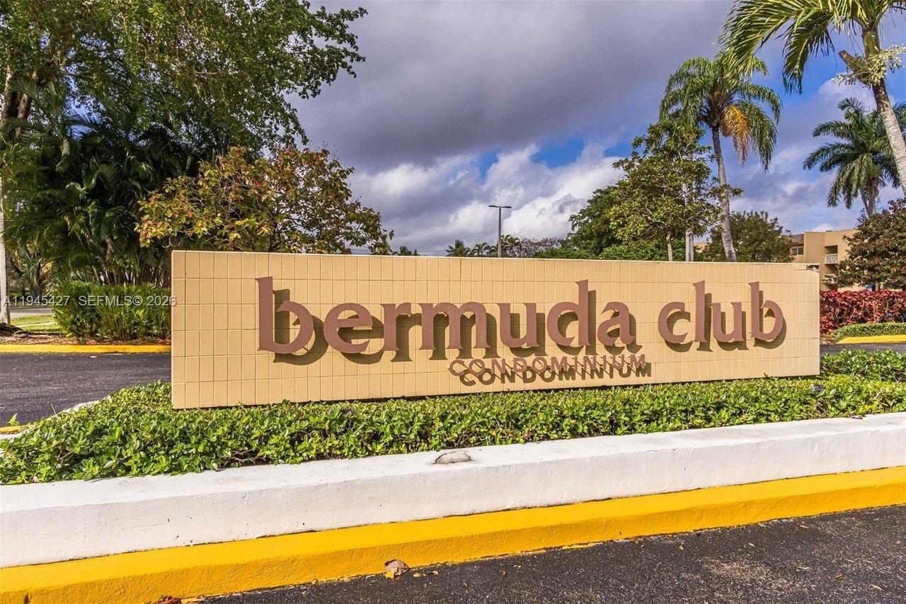 6350 Nw 62nd St #308 - Photo 2 of 44