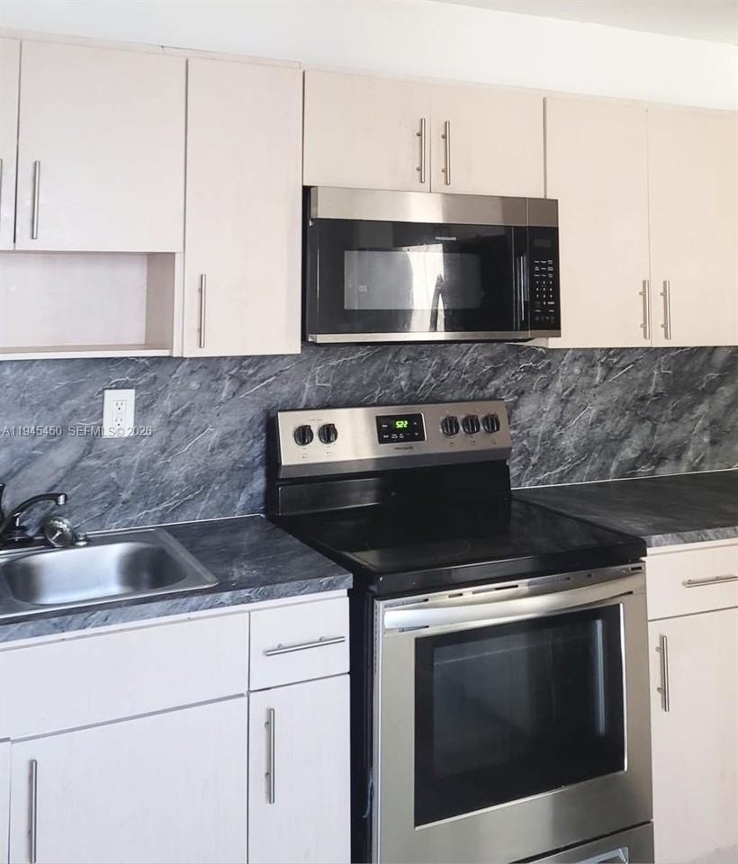 1003 Nw 73rd St #0 - Photo 2 of 7