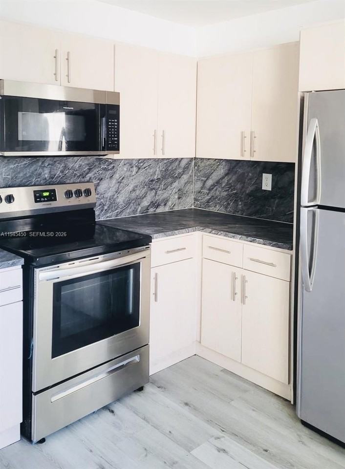 1003 Nw 73rd St #0 - Photo 3 of 7