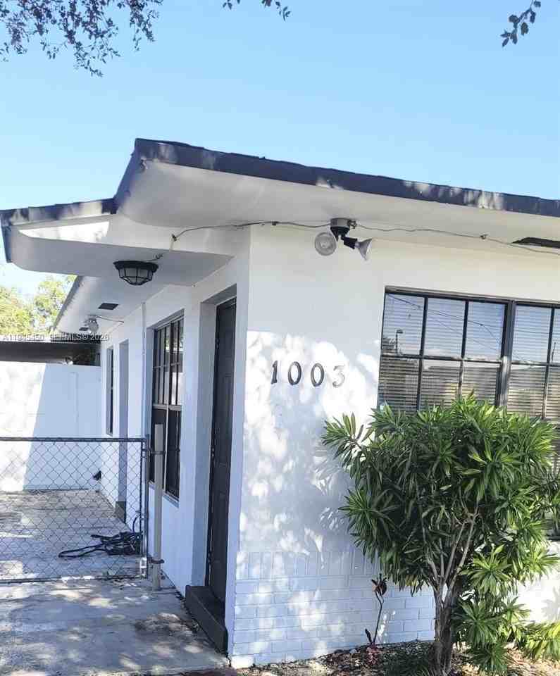 1003 Nw 73rd St #0 - Photo 7 of 7