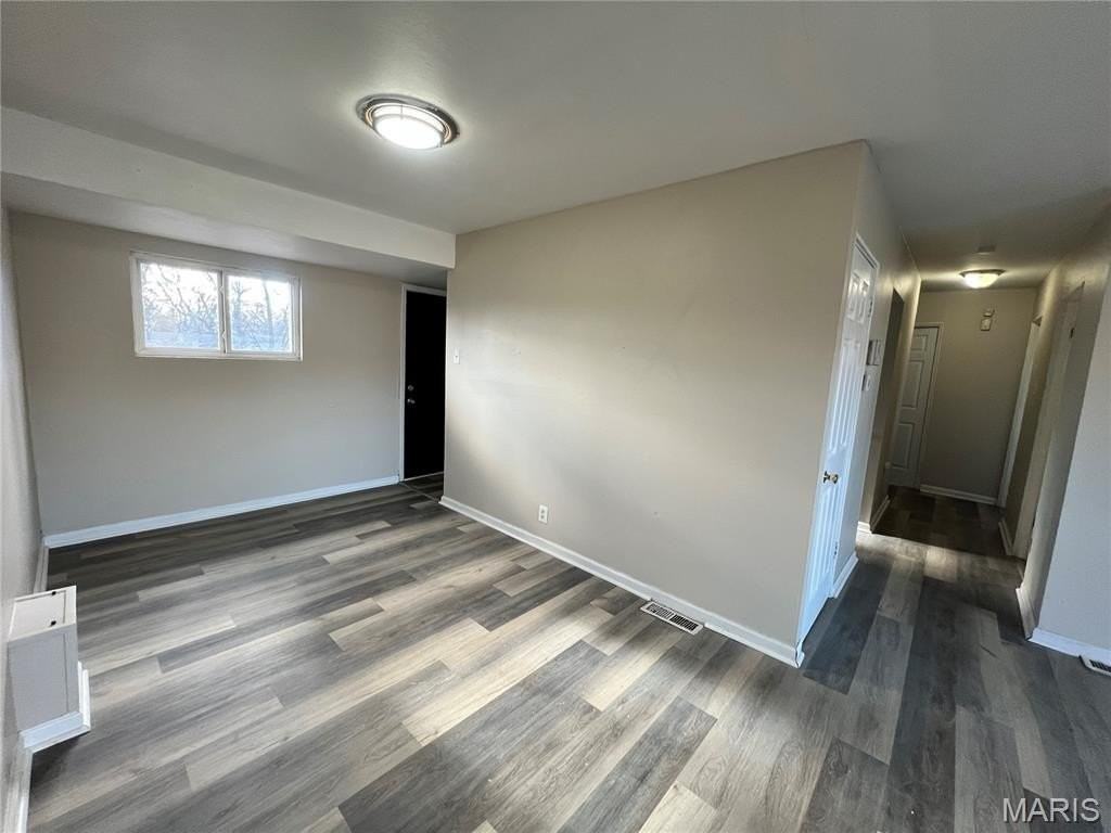 228 Grampian Rd - Photo 7 of 18