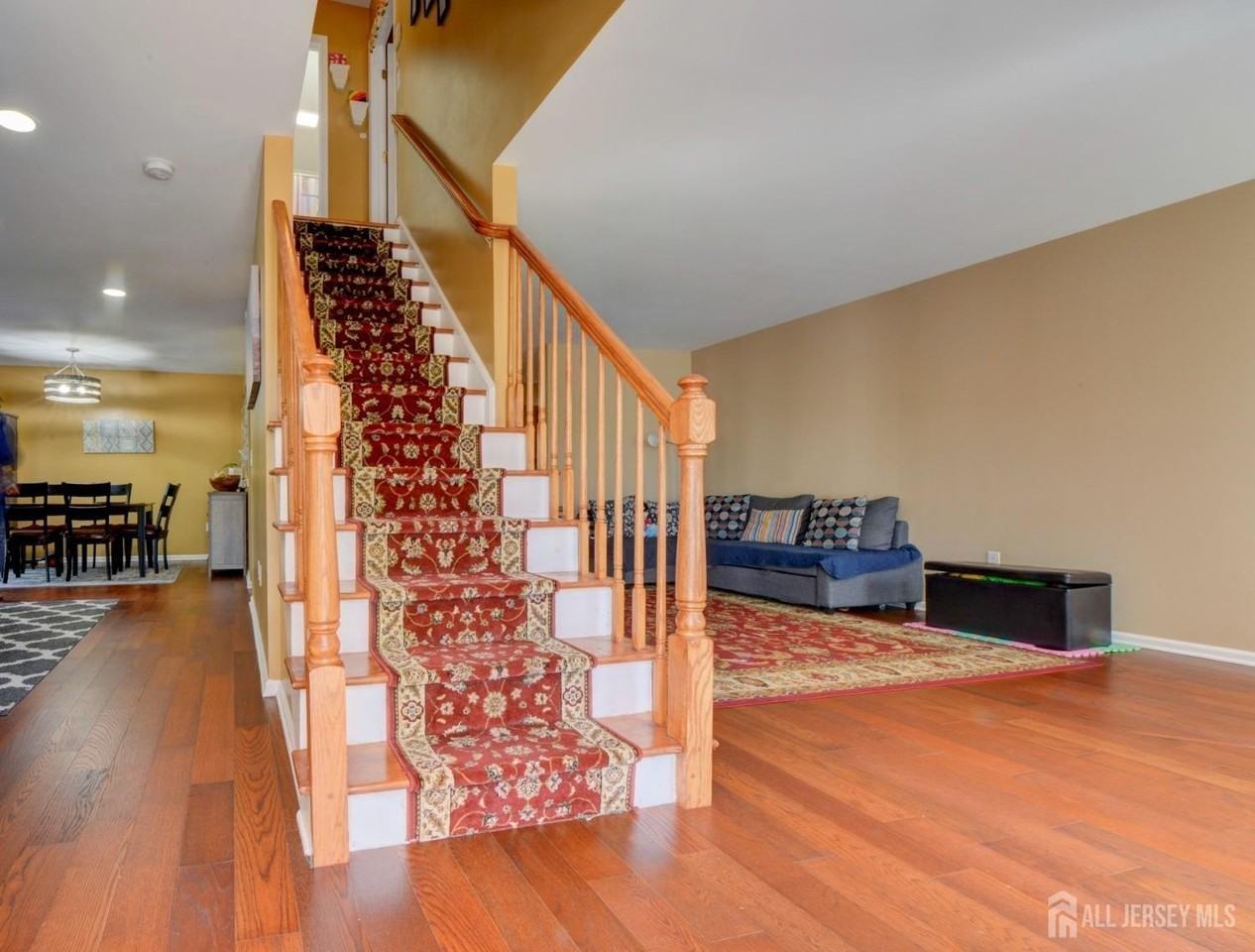 13 Lackland Ave - Photo 3 of 39