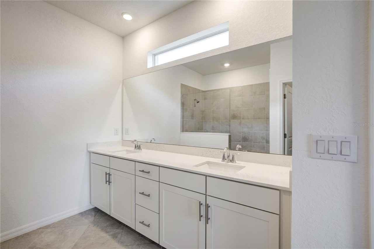 19065 Cabernet Ct - Photo 5 of 28