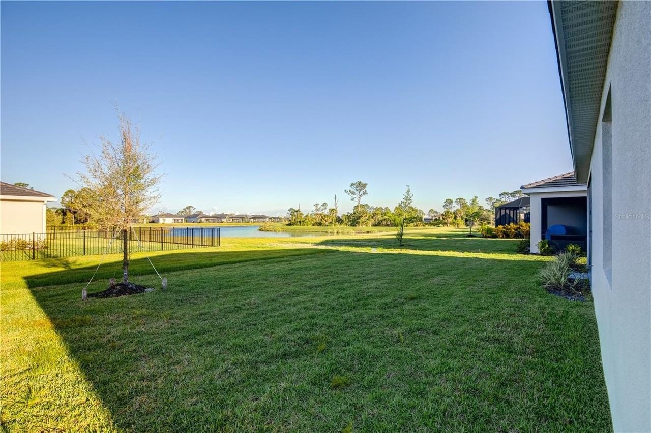 19065 Cabernet Ct - Photo 6 of 28