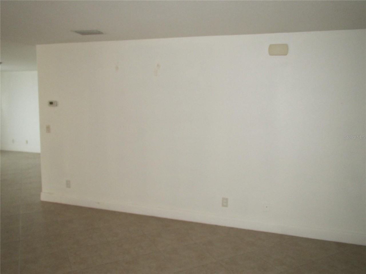 444 Hippel St - Photo 7 of 13