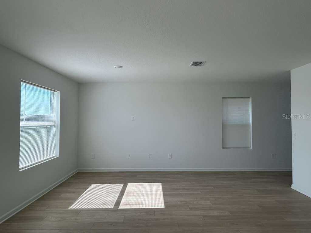 6412 Domizio Dr - Photo 6 of 33