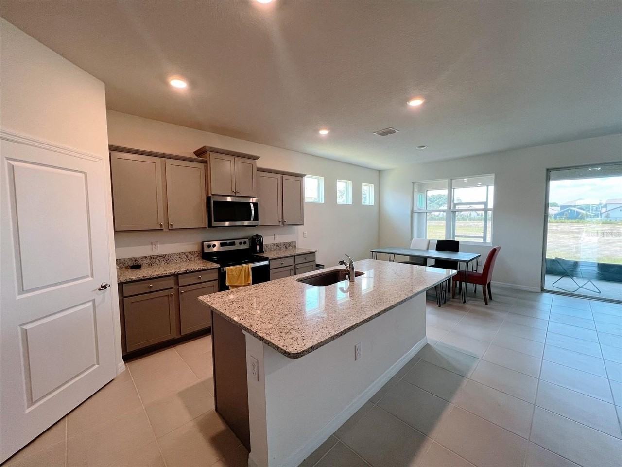 7788 June Ln - Photo 6 of 15