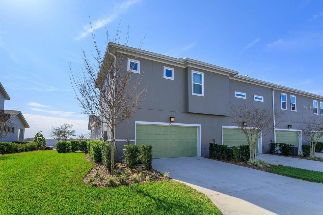 6927 Nemours Pkwy - Photo 6 of 26