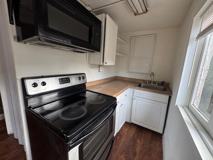 728 Columbia St - Photo 1 of 1