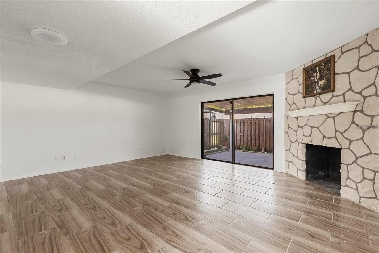 2250 S Palmetto Ave #I11 - Photo 5 of 24