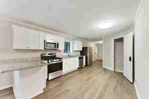 featured image of Caroline Ct