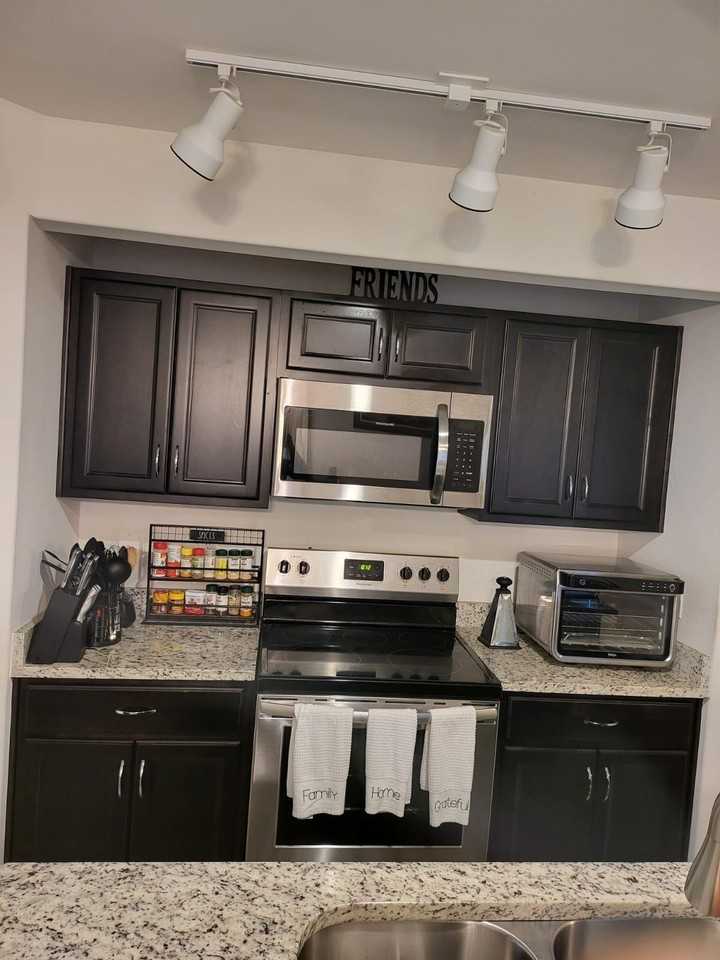 Woodhill Dr - Photo 3 of 11