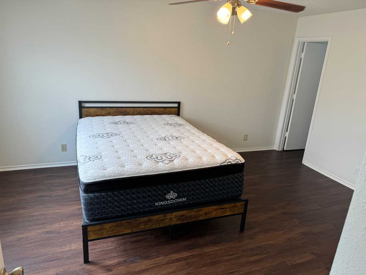 Branding Fld - Photo 6 of 7