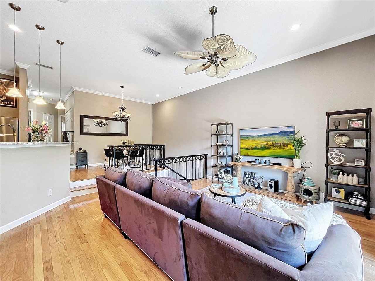 704 Seagate Dr - Photo 5 of 40