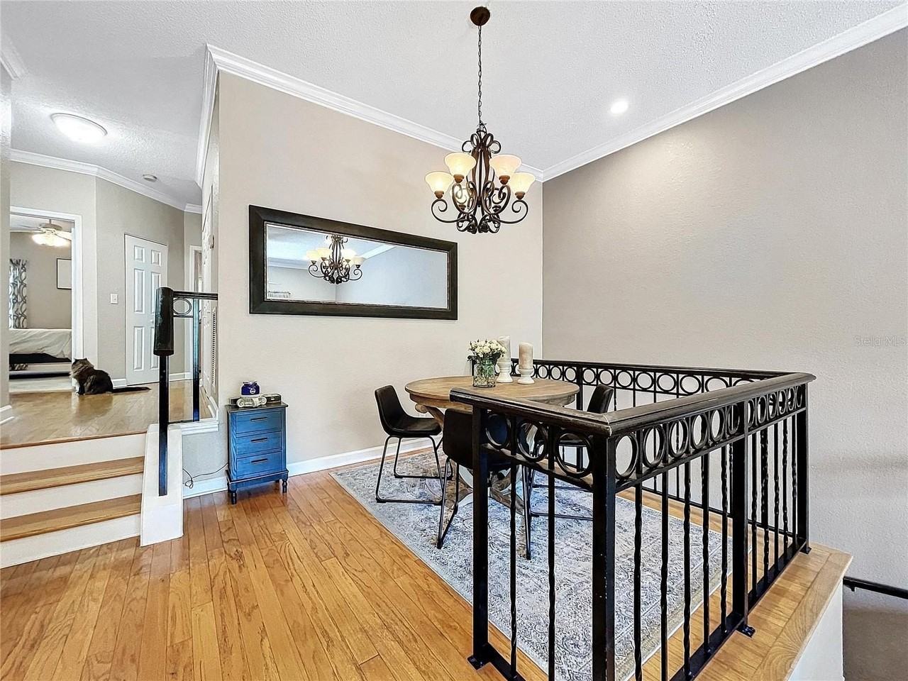 704 Seagate Dr - Photo 6 of 40