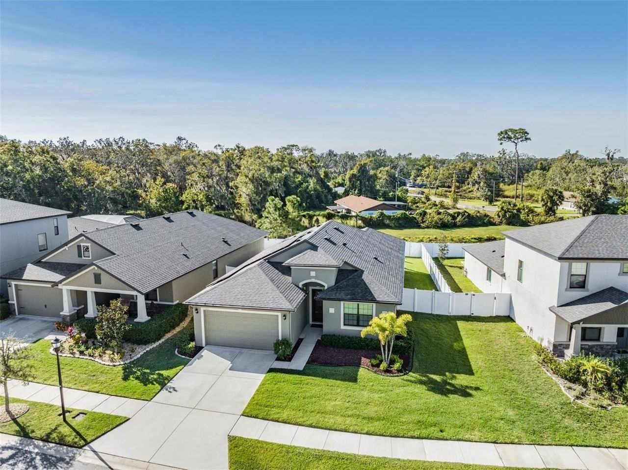 11245 Paddock Manor Ave - Photo 2 of 26