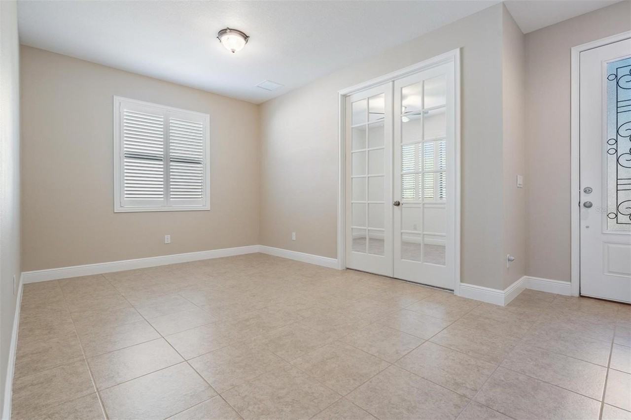 11245 Paddock Manor Ave - Photo 3 of 26