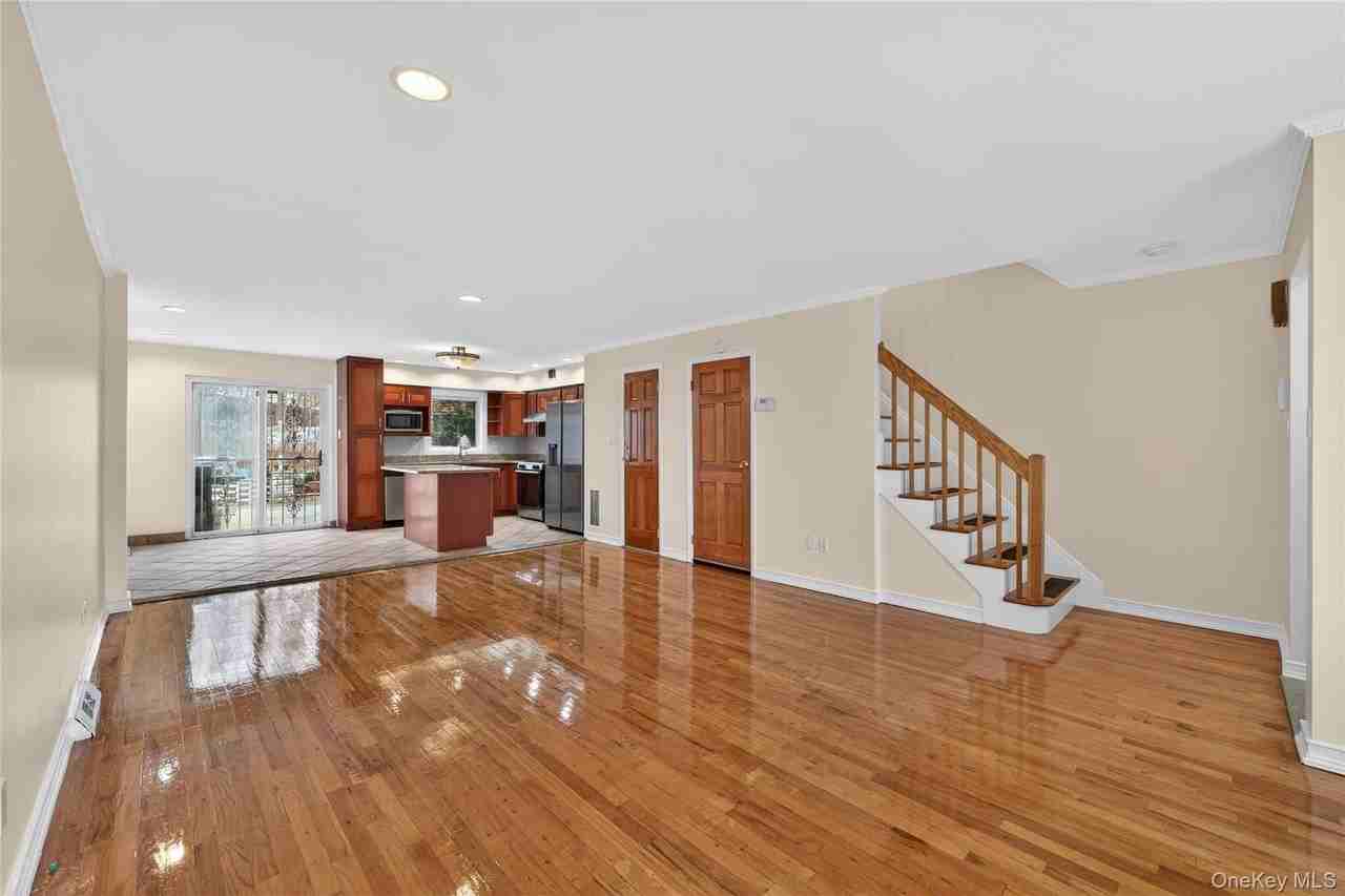 6247 Douglaston Pkwy Unit 23 #23 - Photo 2 of 16