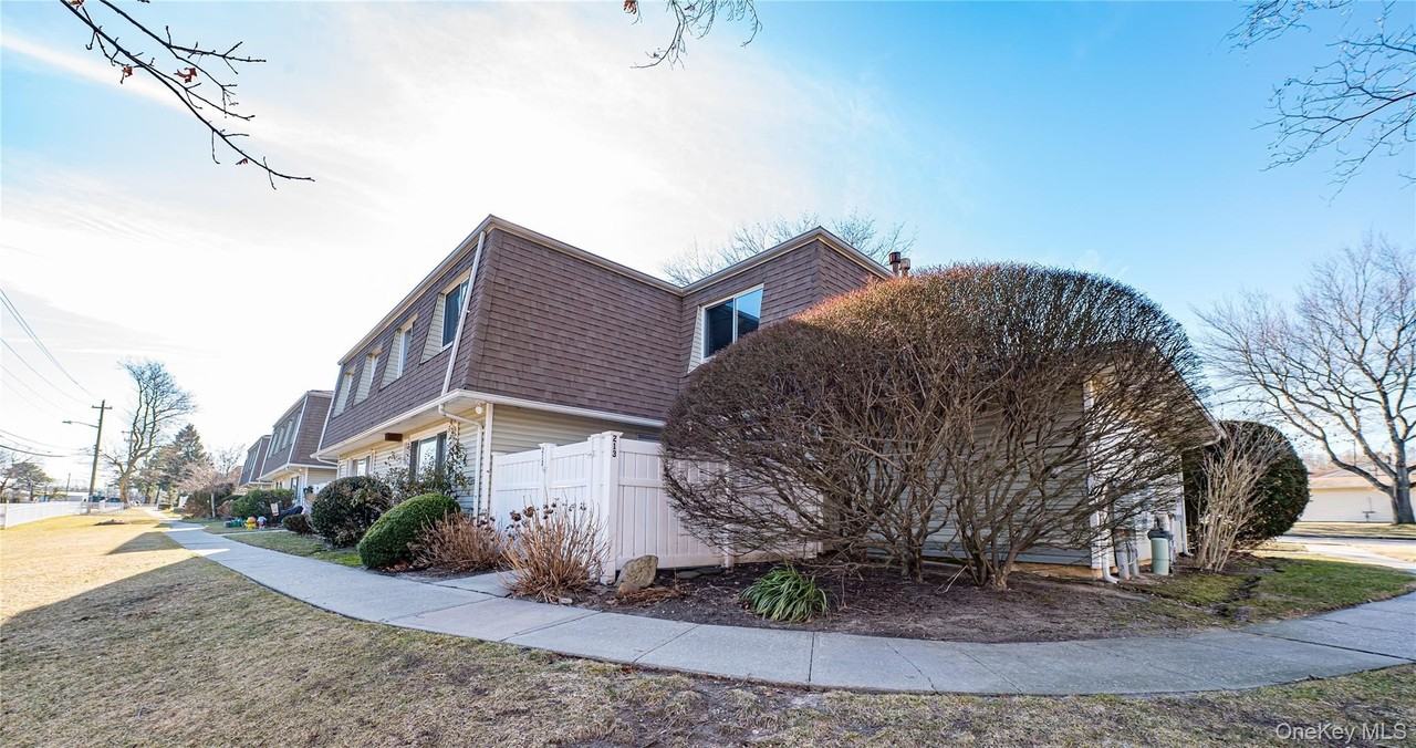 213 Storm Dr Unit 213 #213 - Photo 2 of 21