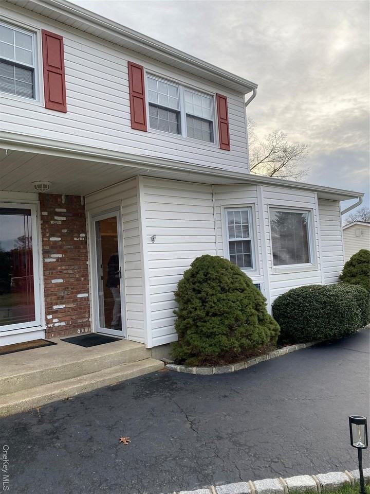 6 Gaines Dr - Photo 2 of 8