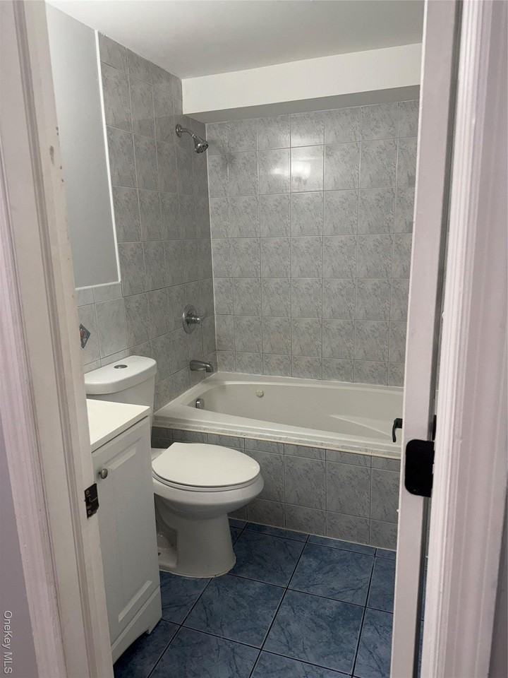 13211 11th Ave - Photo 5 of 5