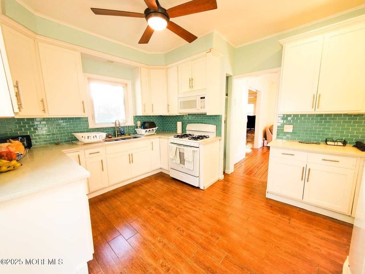 407 Euclid Ave - Photo 2 of 9