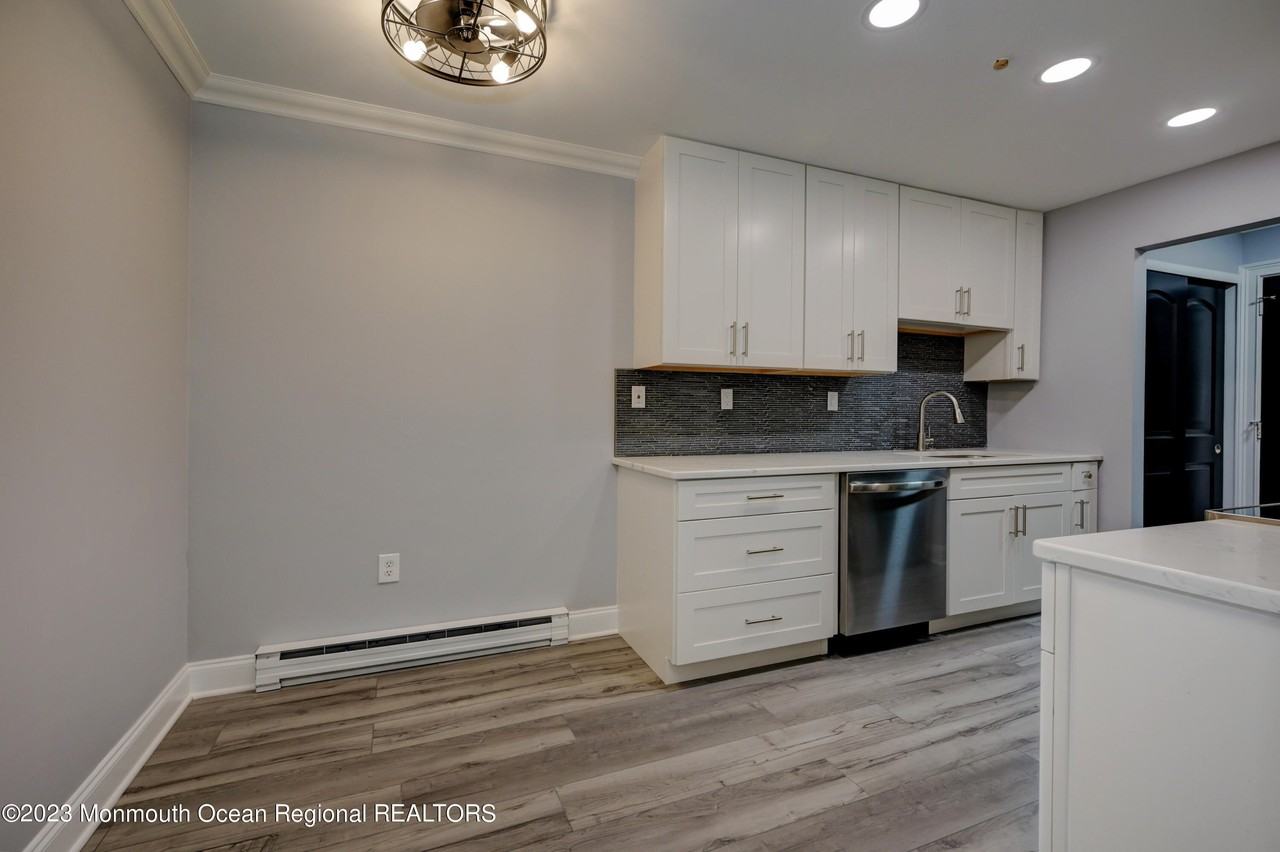 58 Amberly Dr Unit A #A - Photo 6 of 21