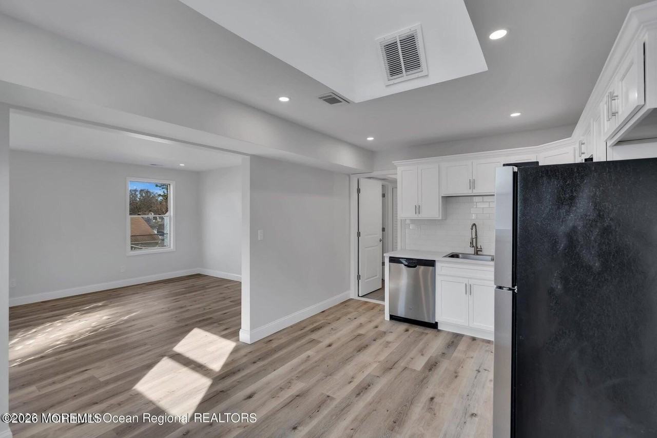 152 Windward Dr - Photo 5 of 14