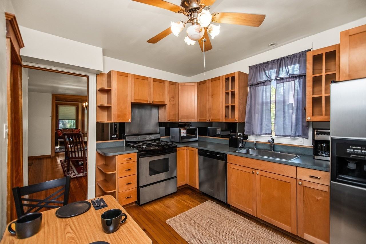 4634 N Kennicott Ave Unit 1 #1 - Photo 6 of 11