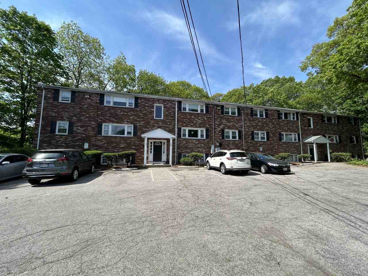 41 Davis Avenue - 1Unit 4 #1 - Photo 2 of 21