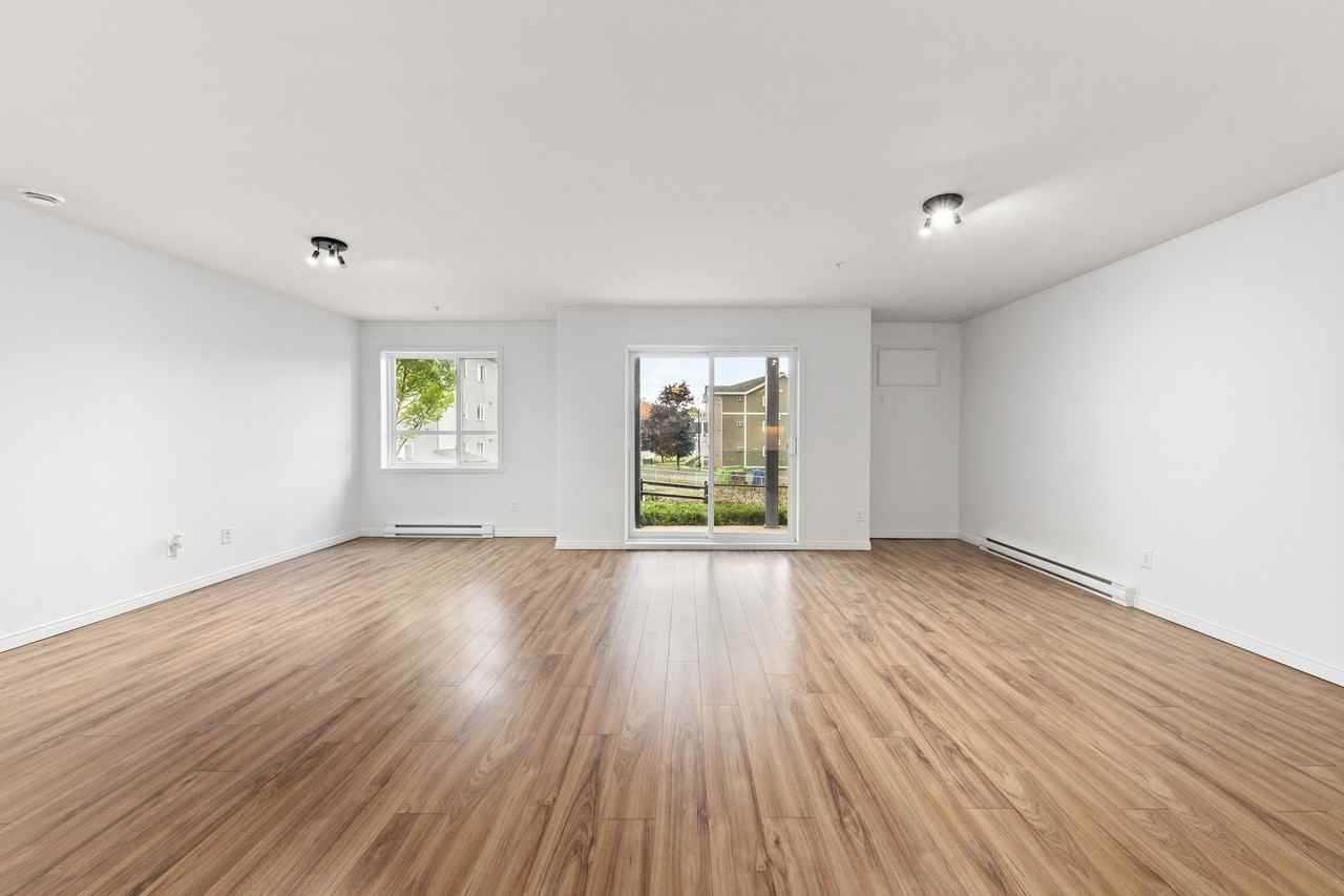 37 Rue Saint-Denis - Photo 2 of 15