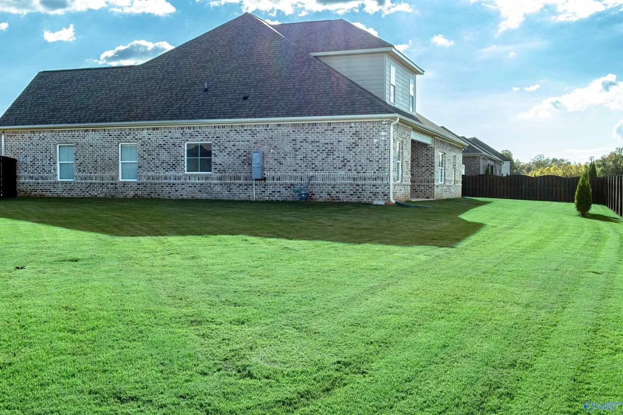 102 Willow Lake Cir Sw - Photo 4 of 20