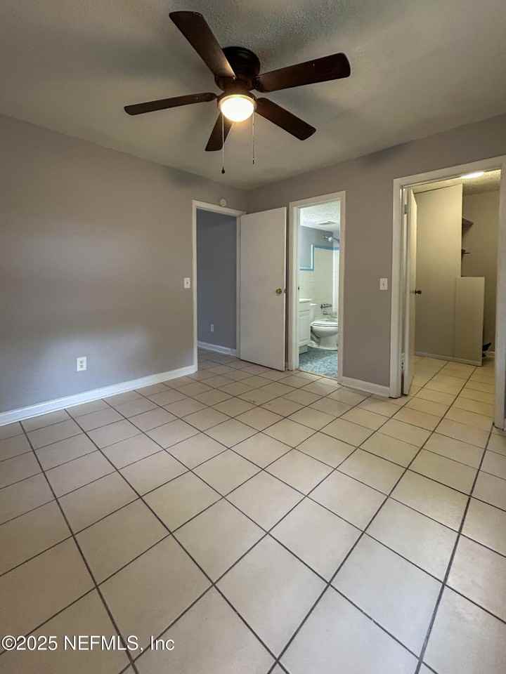 1122 Woodruff Ave Apt 7 #7 - Photo 7 of 13