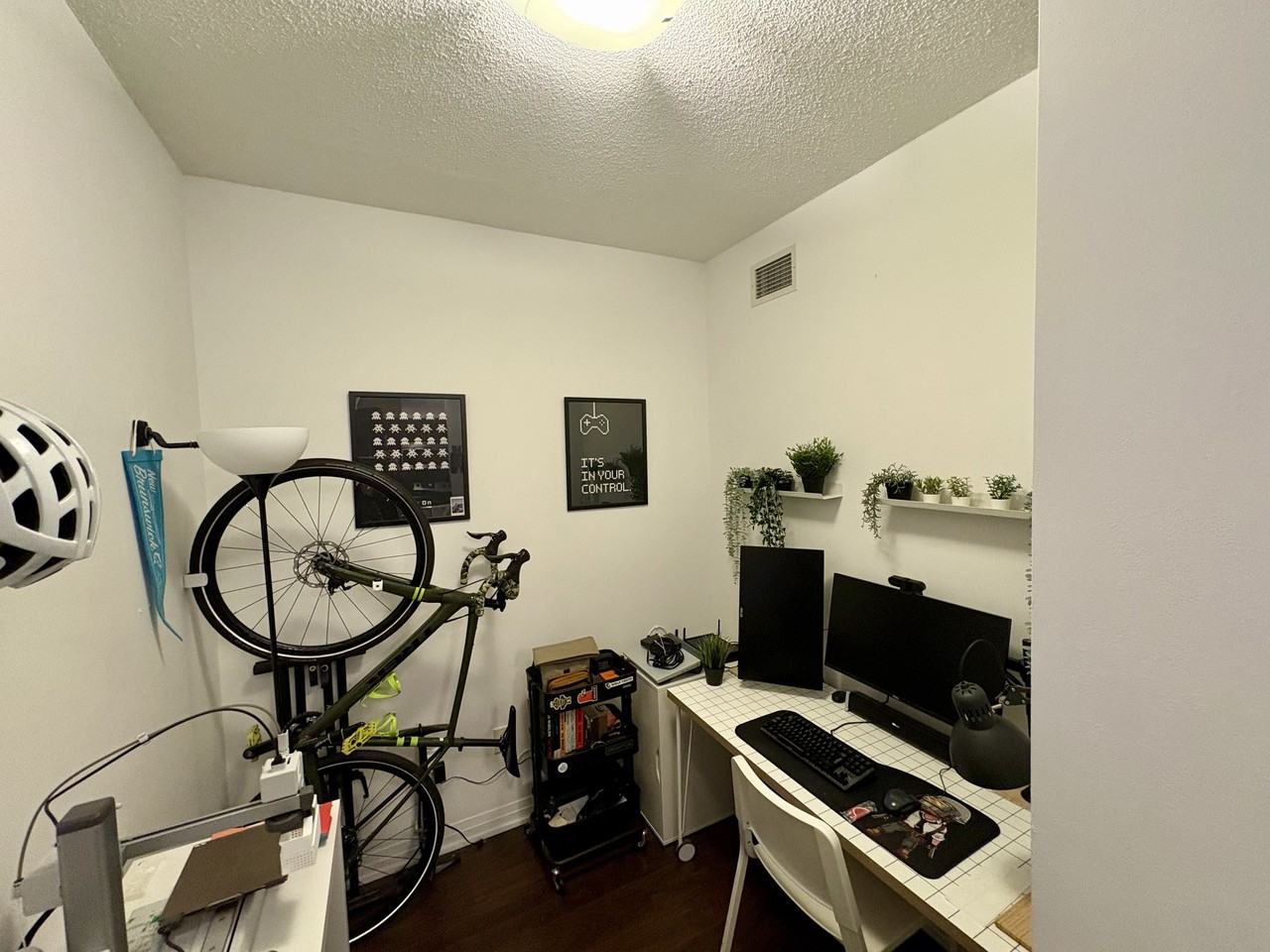 25 Cole Street #823 - Photo 2 of 9