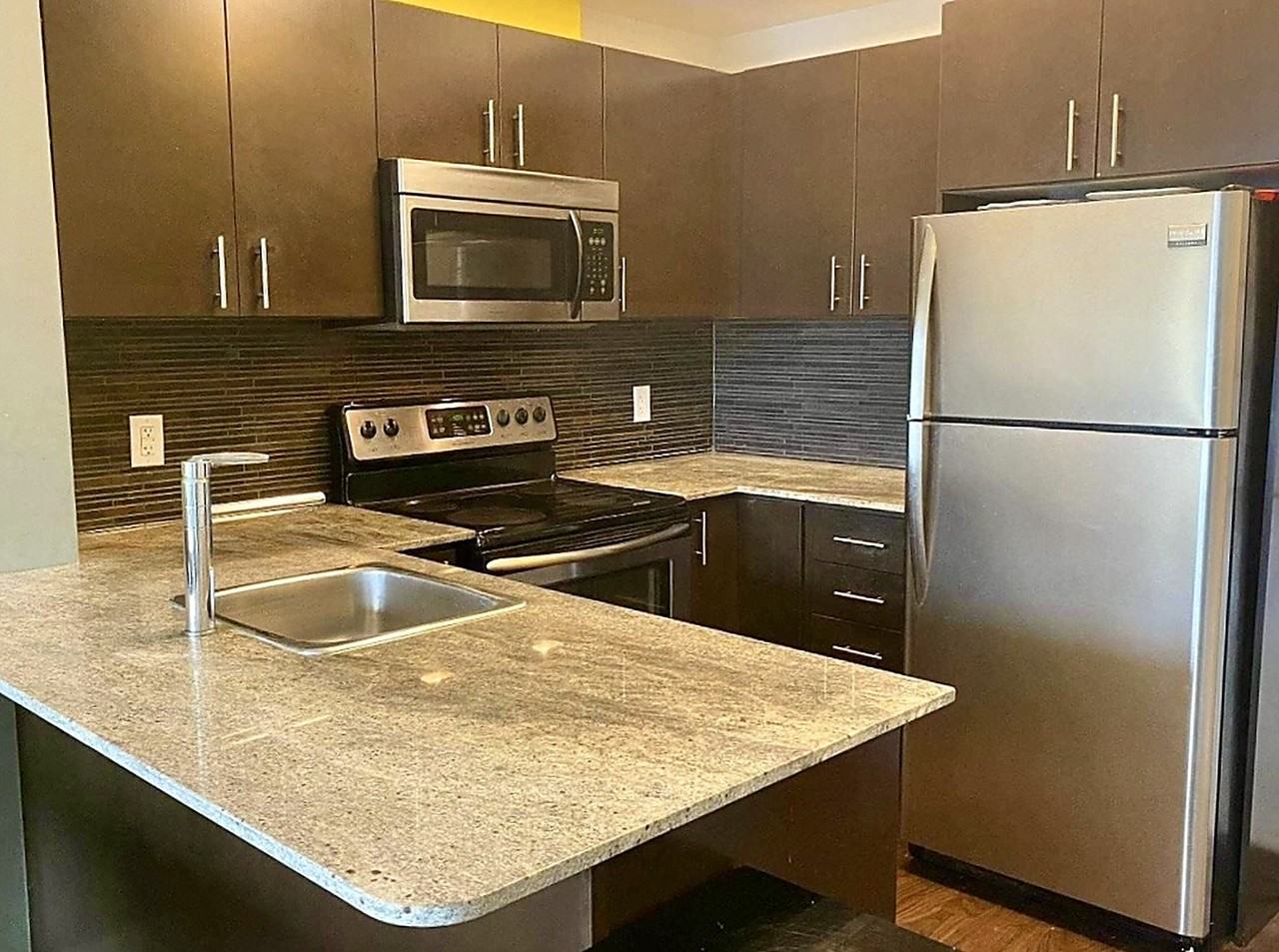 25 Cole Street #823 - Photo 5 of 9