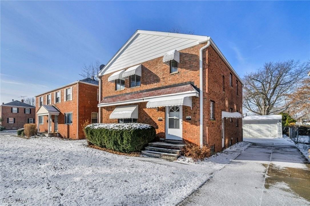 420 E 222nd St Unit 1 #1 - Photo 2 of 33