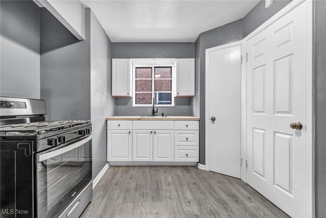 422 E 222nd St Unit 2 #2 - Photo 7 of 31